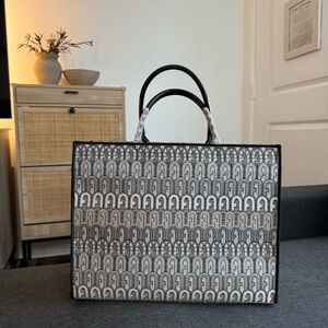 FURLA | Large Opportunity Tote logo-jacquard tote bag | Blogger's Favorite